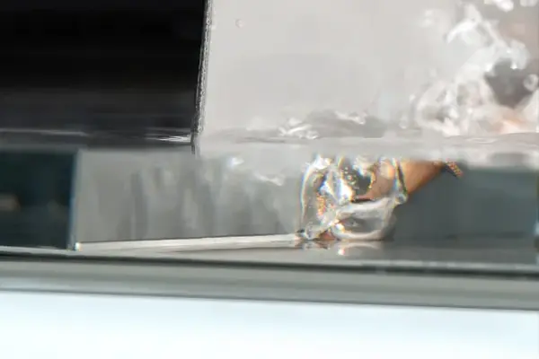 Auch unter schweren Bedienungen kann der MetalFab glänzen.