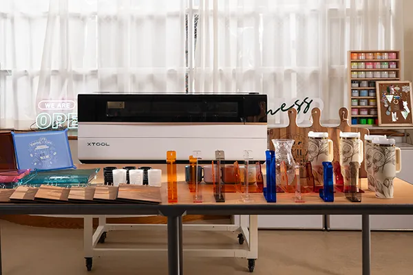 Entdecken Sie den xTool P3 CO2 Laser für Ihr Unternehmen – Erfahren Sie Anwendungsgebiete und weitere Details bei ihrem Laserspezialist: Laserlink..
