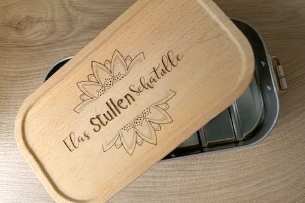 Elas Kreativstube ist ein geschätzter Laserlink Kunde und erstellt unterschiedlichste personalisierte Produkte mit Ihrem Laser her.