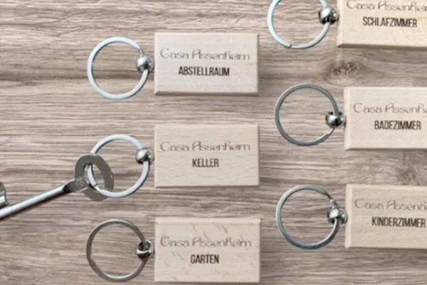 Elas Kreativstube ist ein geschätzter Laserlink Kunde und erstellt unterschiedlichste personalisierte Produkte mit Ihrem Laser her.