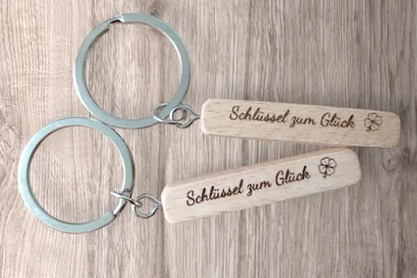 Elas Kreativstube ist ein geschätzter Laserlink Kunde und erstellt unterschiedlichste personalisierte Produkte mit Ihrem Laser her.