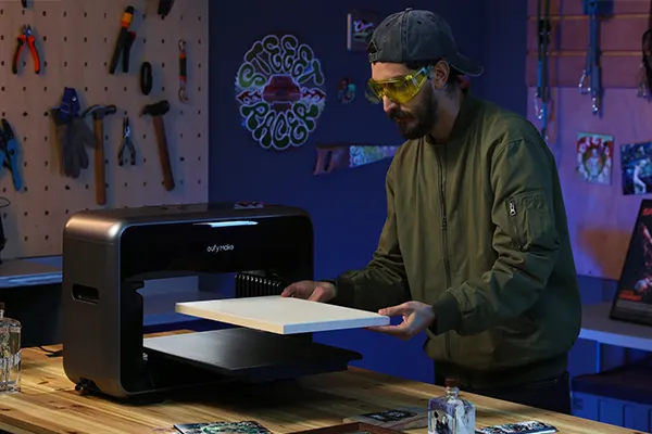 Dank der vielfältigen Anwendungsmöglichkeiten und der Flexibilität des UV-Drucks können Sie viele verschiedene Produkte direkt bedrucken und beispielsweise verkaufen.