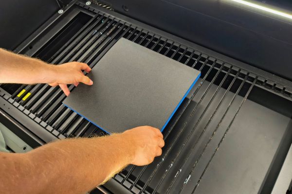 Schaumstoffeinleger in xTool P3 einsetzen